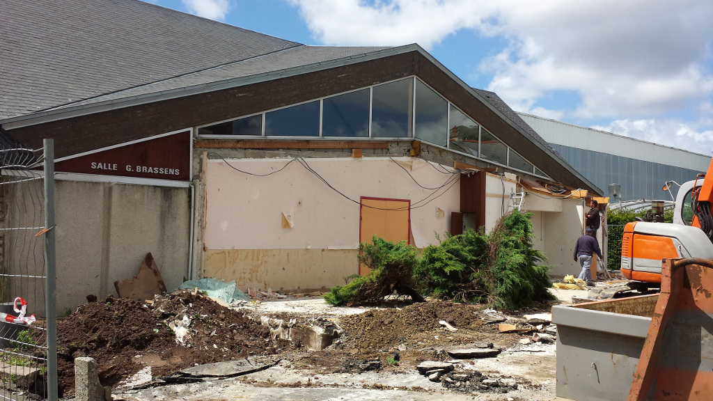 Salle après déconstruction du hall